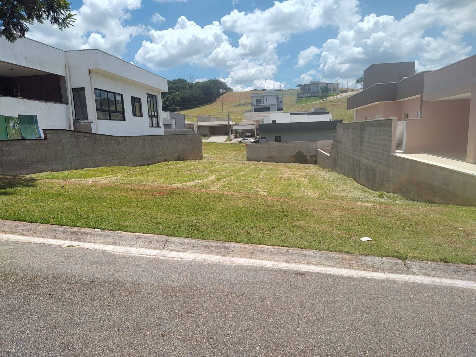 #23 - Terreno em condomínio para Venda em Louveira - SP