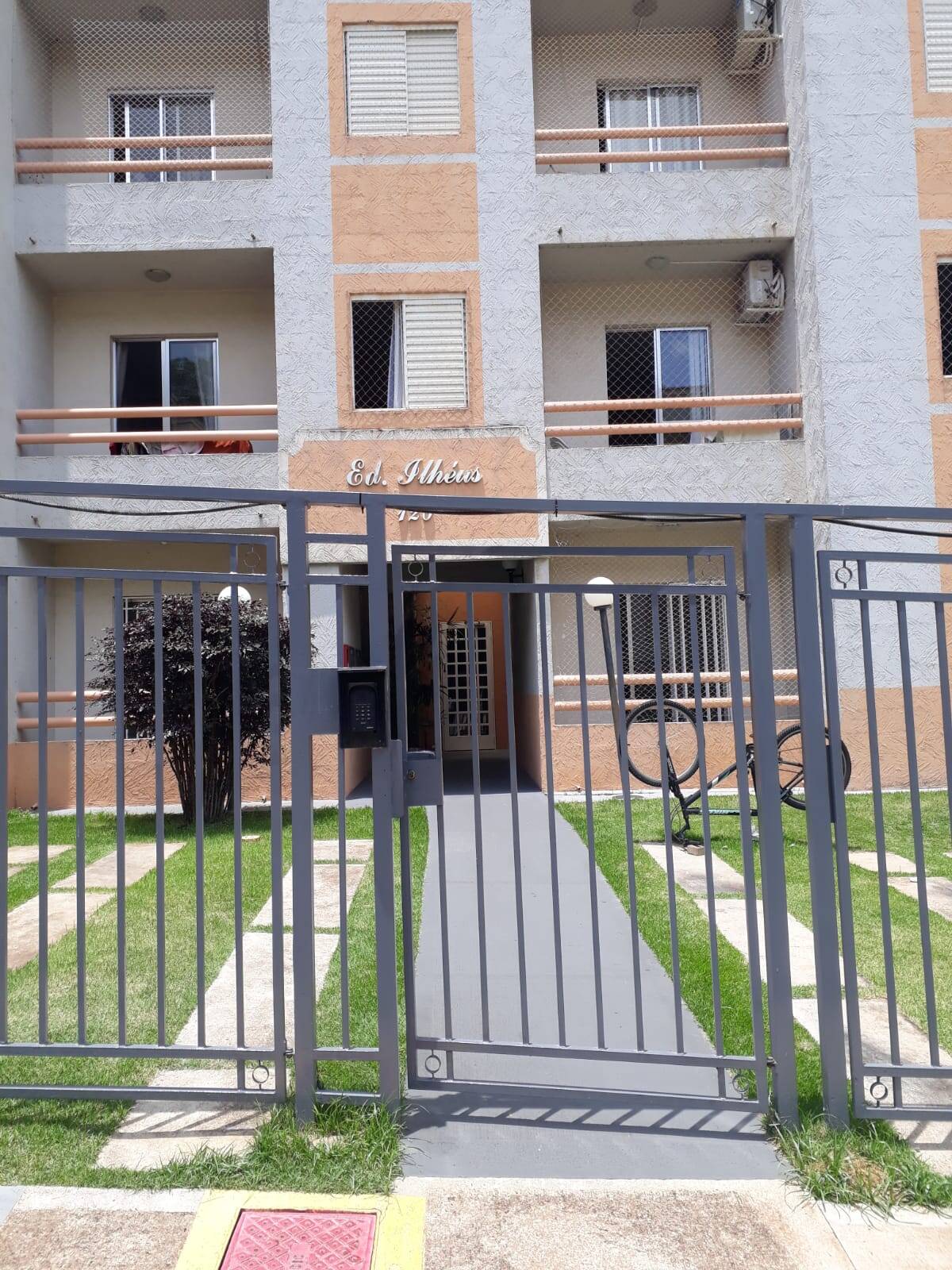 #72 - Apartamento para Venda em Louveira - SP