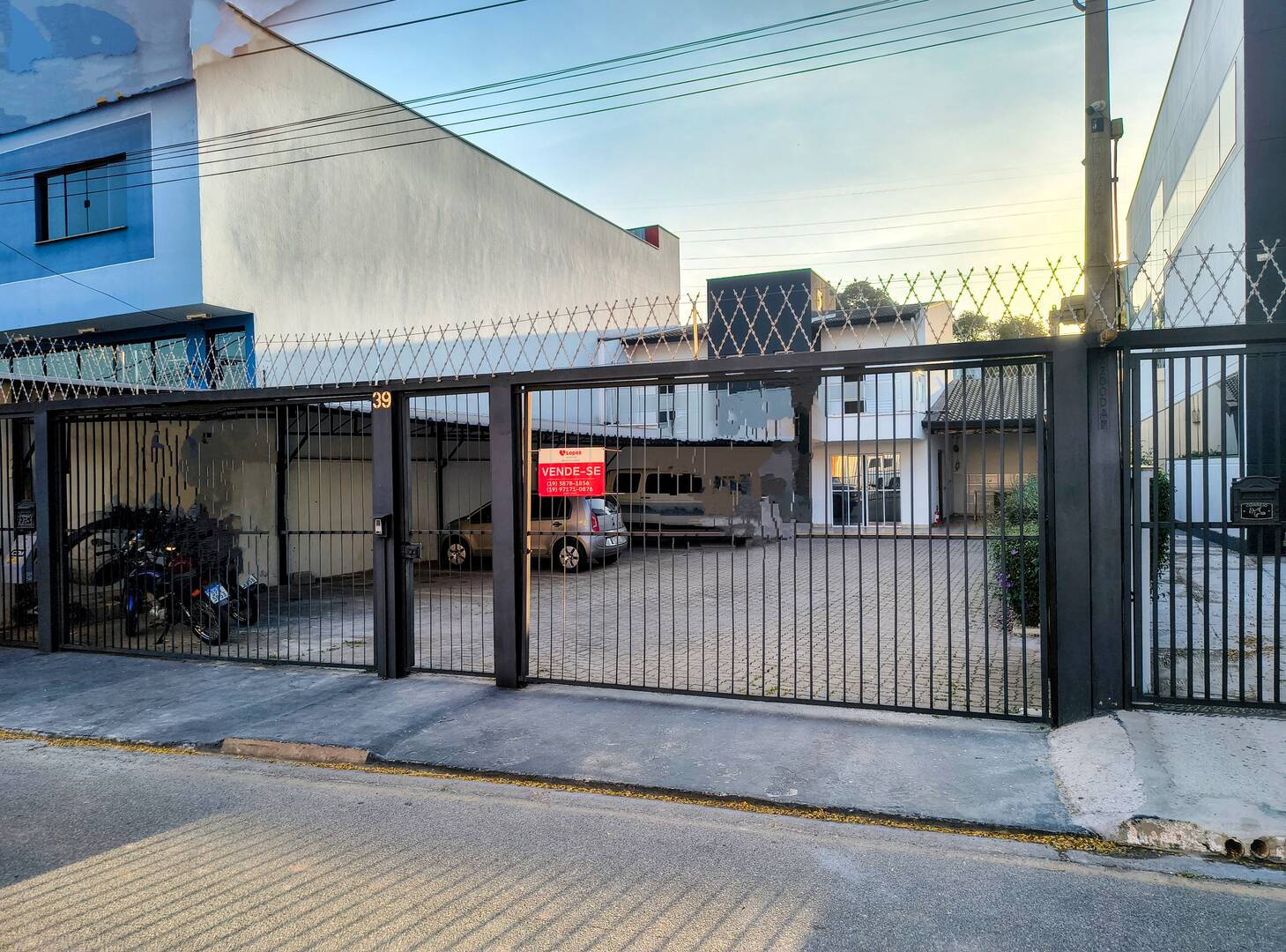 #81 - Sala para Venda em Louveira - SP