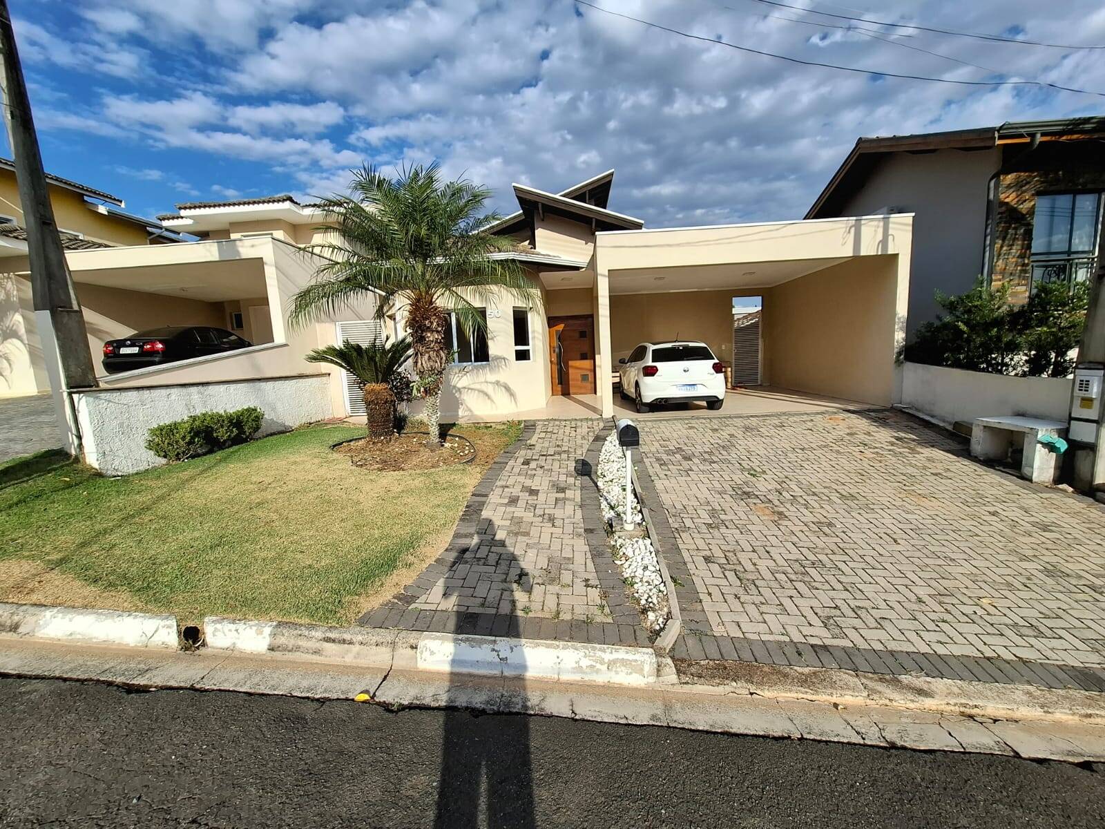 #82 - Casa para Venda em Vinhedo - SP