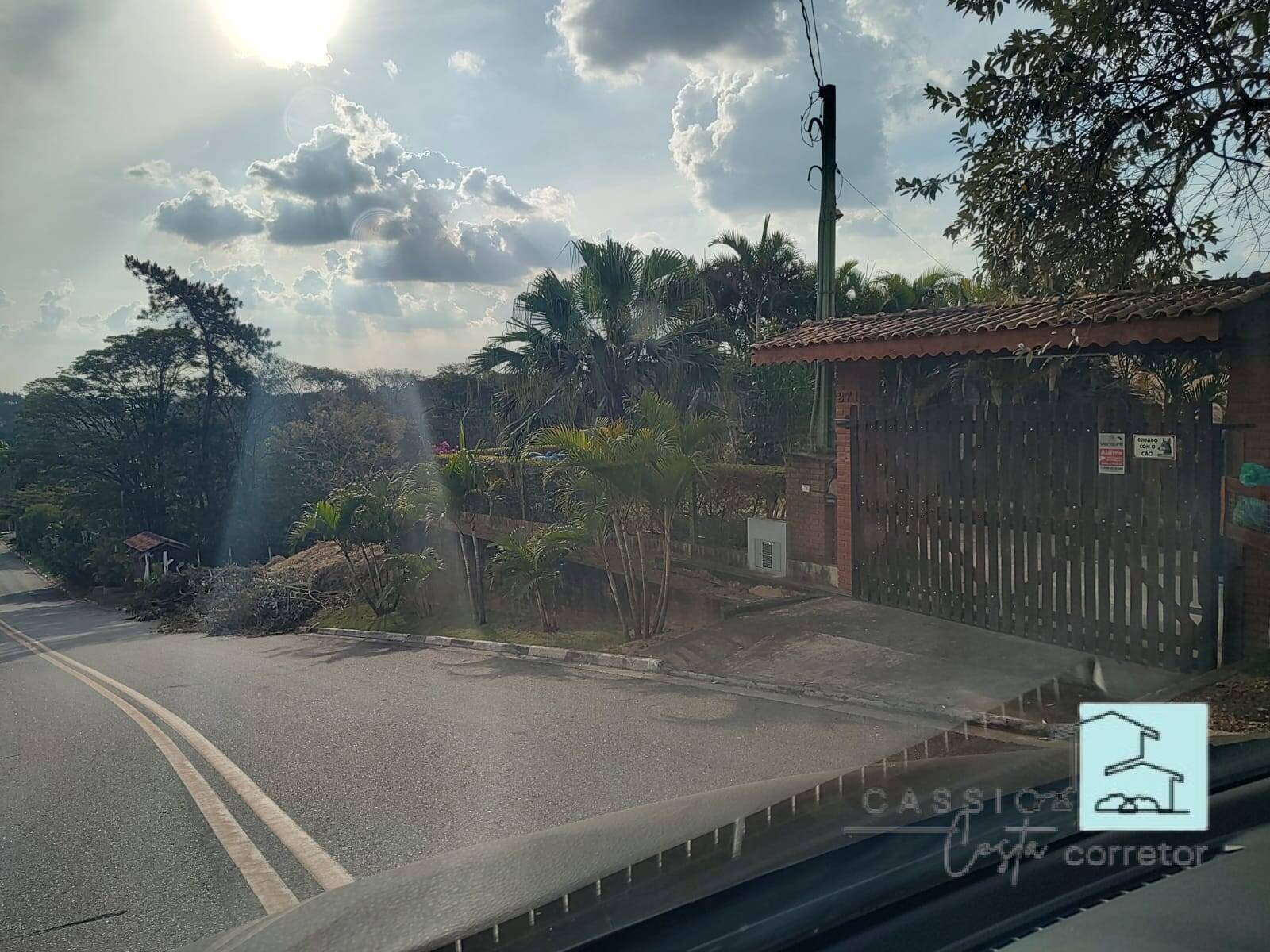Chácara à venda com 3 quartos, 400m² - Foto 1
