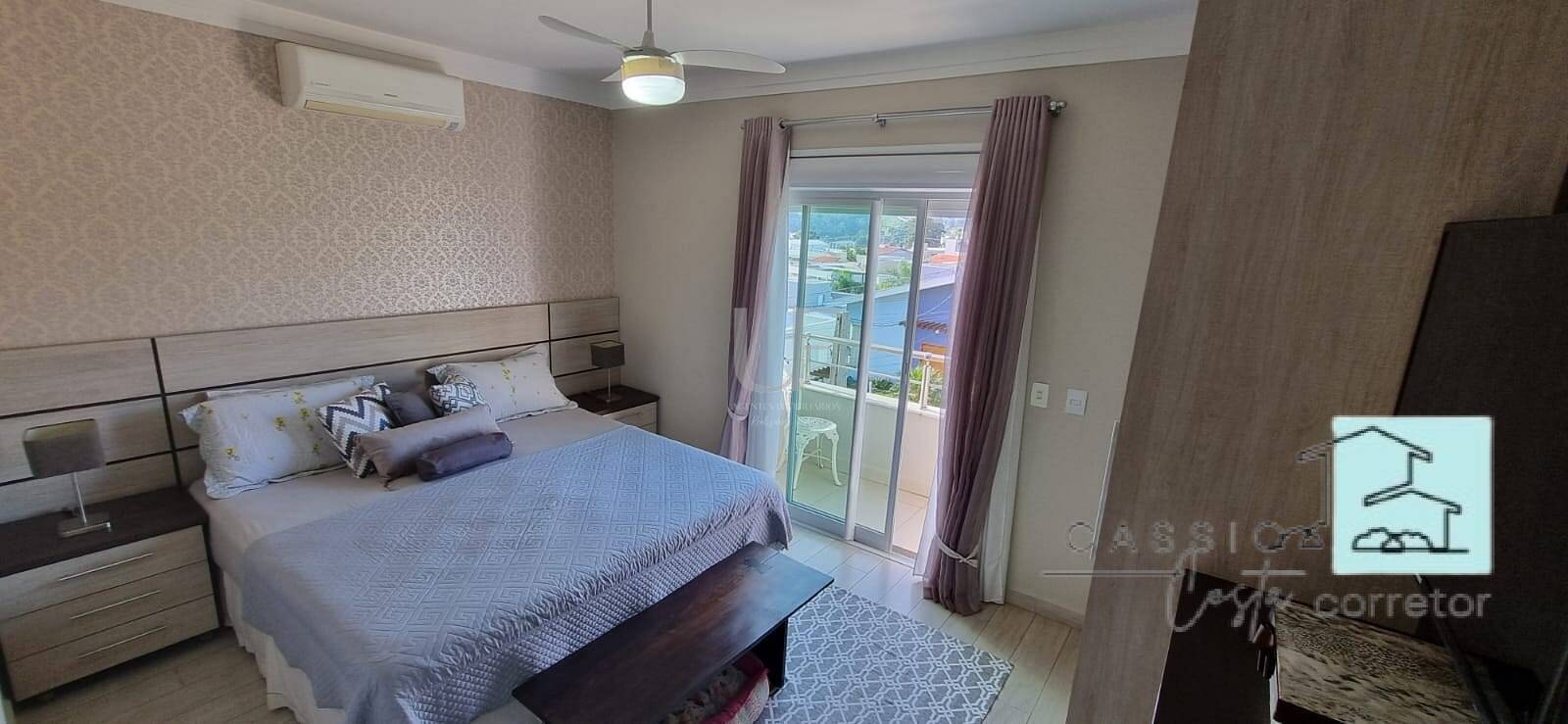Casa à venda com 4 quartos, 290m² - Foto 11