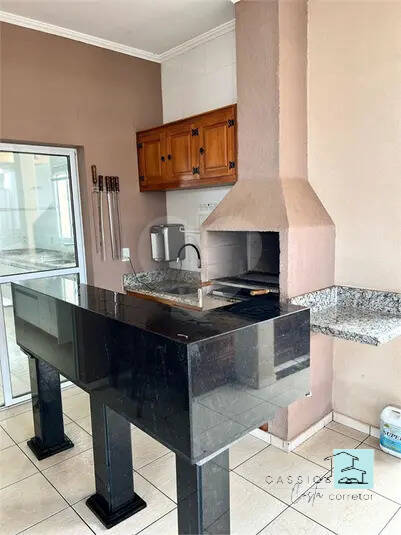 Casa à venda e aluguel com 3 quartos, 220m² - Foto 9