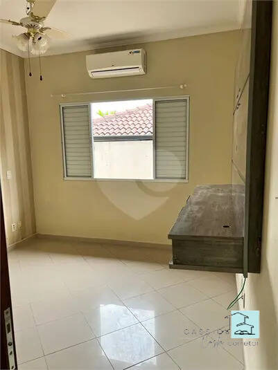 Casa à venda e aluguel com 3 quartos, 220m² - Foto 12
