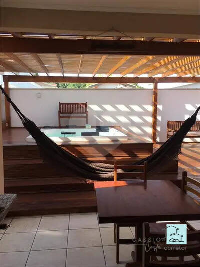 Casa à venda e aluguel com 3 quartos, 220m² - Foto 19