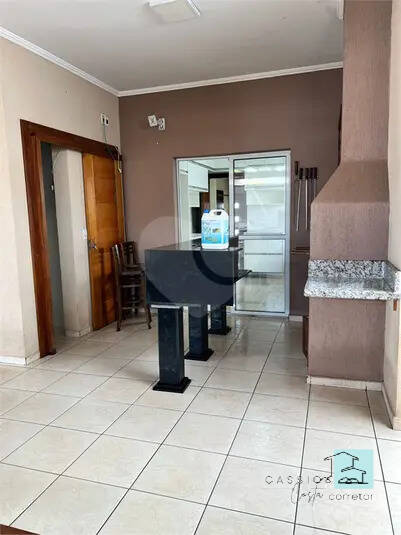 Casa à venda e aluguel com 3 quartos, 220m² - Foto 22