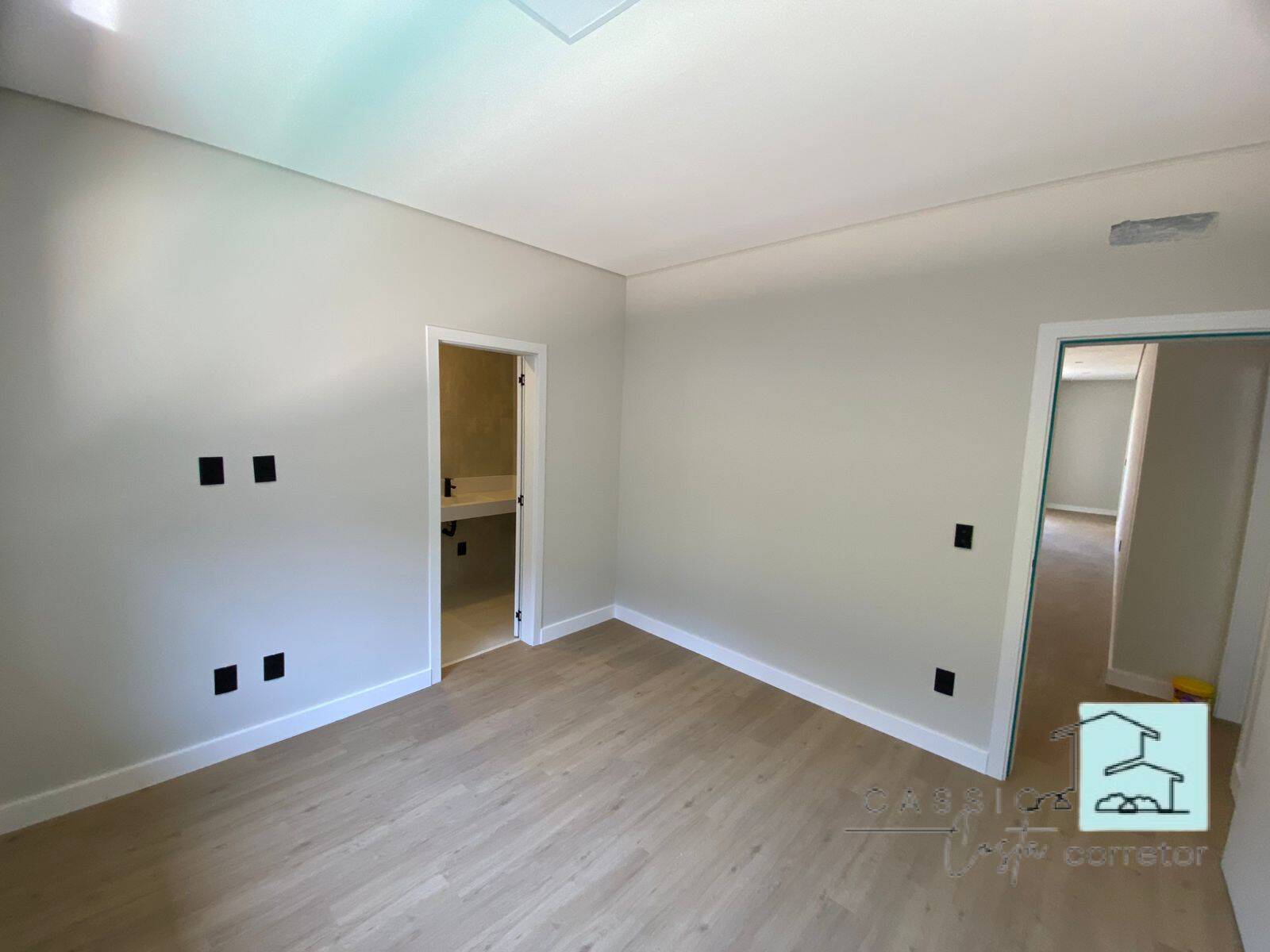 Casa, 3 quartos, 295 m² - Foto 37